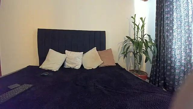 ChloeTurner  online show from 25, 12, 2024
