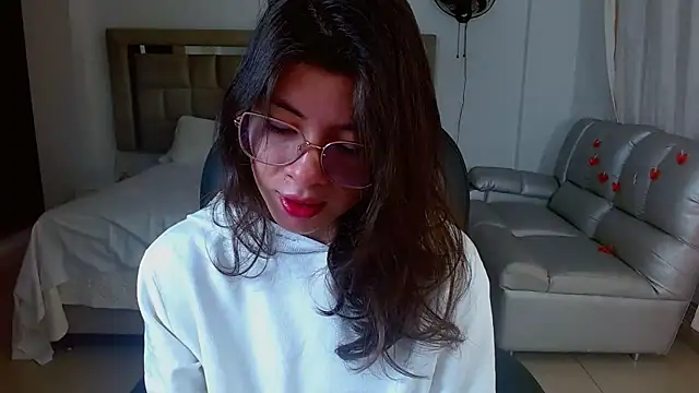 zoecruzz online show from 24, 3, 2026