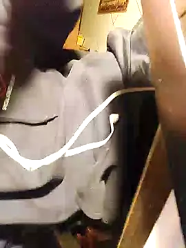 Snapshot of langelul12 chatting on 4, 12, 2024 langelul12 online show from 4, 12, 2024