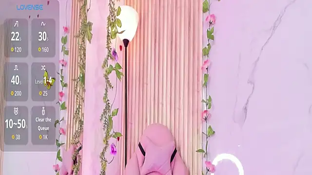 Snapshot of Aria_montgomeri chatting on 15, 12, 2025 Aria montgomeri online show from 15, 12, 2025