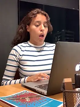 Katee Jones online show from 1, 2, 2025