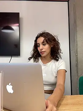 Katee Jones online show from 12, 2, 2025