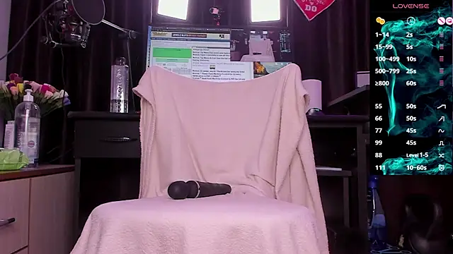 Snapshot of Raissa_sky26 chatting on 10, 1, 2025 Raissa sky26 online show from 10, 1, 2025