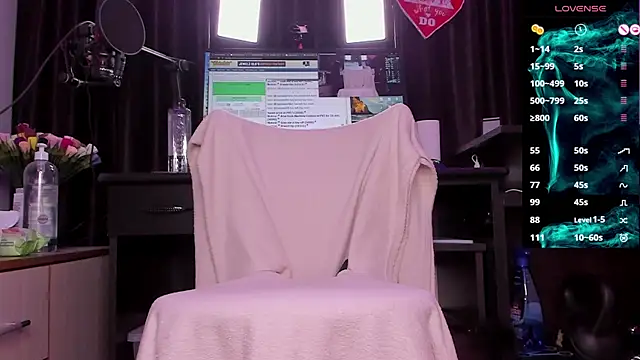 Snapshot of Raissa_sky26 chatting on 13, 1, 2025 Raissa sky26 online show from 13, 1, 2025