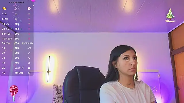 Snapshot of _gaby2 chatting on 28, 11, 2025 gaby2 online show from 28, 11, 2025