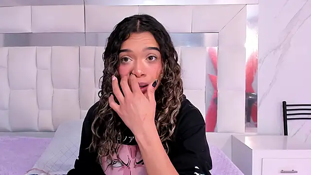 BritneyCollins online show from 7, 10, 2025