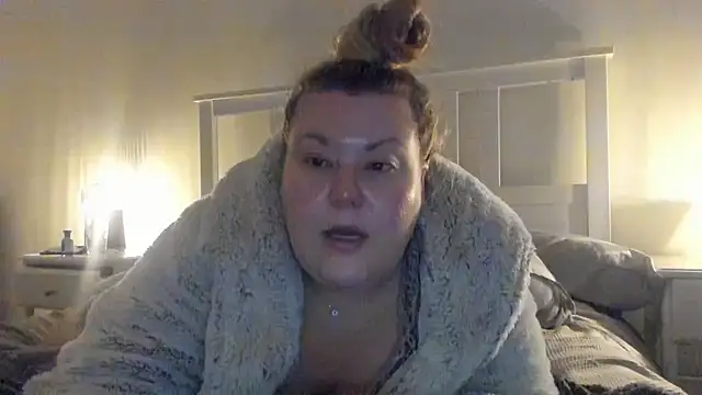 Snapshot of Busty-BBW-Emilie chatting on 26, 1, 2025 Busty-BBW-Emilie online show from 26, 1, 2025