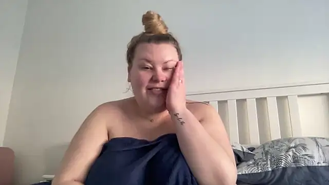 Snapshot of Busty-BBW-Emilie chatting on 28, 2, 2025 Busty-BBW-Emilie online show from 28, 2, 2025