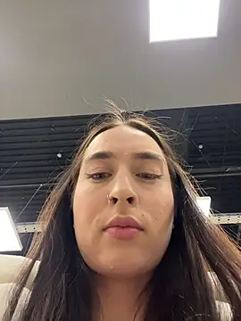 Holly Play online show from 2, 3, 2026