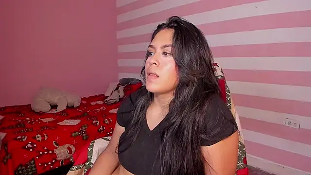 Snapshot of Loveequinn chatting on 21, 12, 2024 Loveequinn online show from 21, 12, 2024