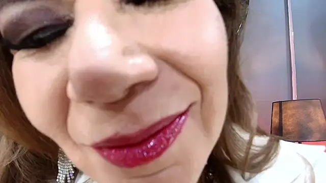 MelaniaKnauss online show from 25, 2, 2025