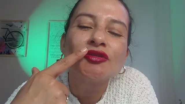lucy diiaz online show from 8, 2, 2025