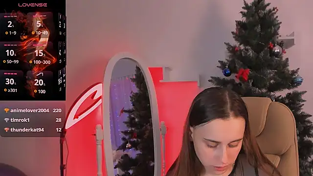 Dolly  Queen  online show from 7, 12, 2024