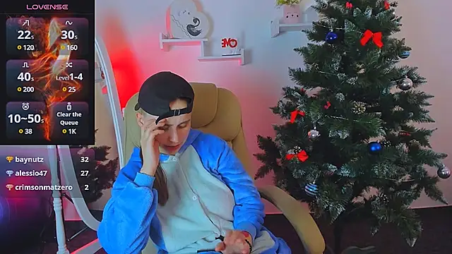 Dolly  Queen  online show from 12, 12, 2024