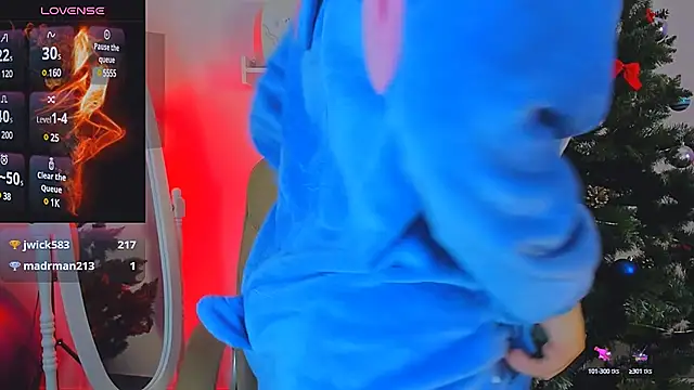 Dolly  Queen  online show from 13, 12, 2024