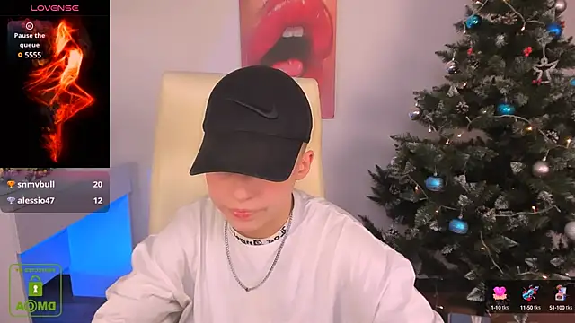 Dolly  Queen  online show from 21, 12, 2024