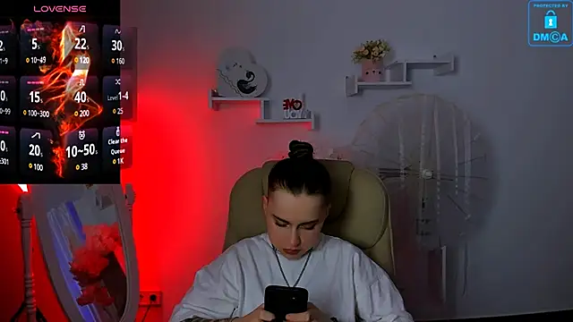 Dolly  Queen  online show from 28, 1, 2025