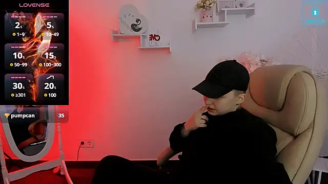 Dolly  Queen  online show from 7, 2, 2025