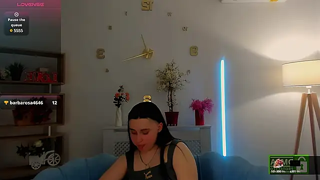 Dolly  Queen  online show from 22, 2, 2025