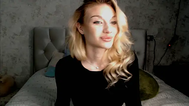 Ella Milla online show from 10, 6, 2026