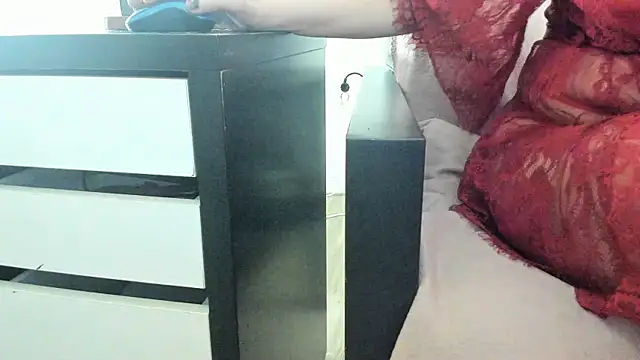 Snapshot of MendiPetite chatting on 20, 2, 2026 MendiPetite online show from 20, 2, 2026