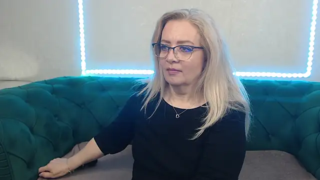 IvanaCharm online show from 12, 5, 2026