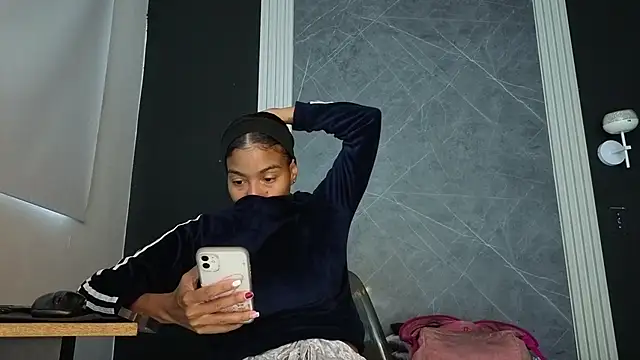 Snapshot of YummyDuooo chatting on 1, 10, 2025 YummyDuooo online show from 1, 10, 2025