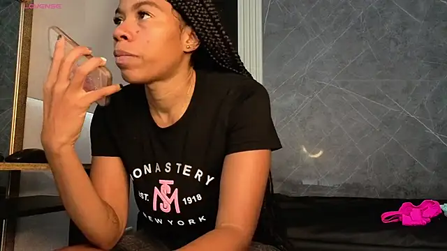 YummyDuooo online show from 18, 12, 2025