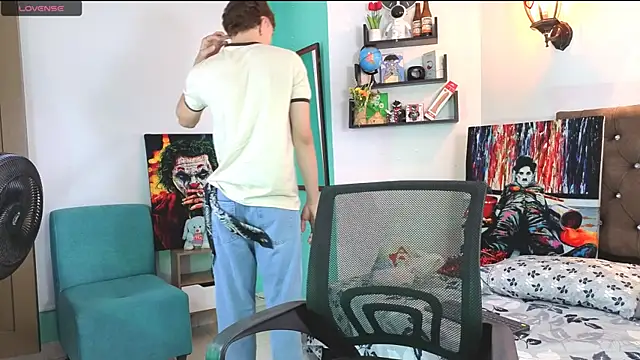 flowers18 online show from 3, 10, 2025