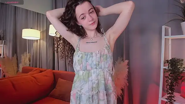 Curly Moon online show from 18, 7, 2026