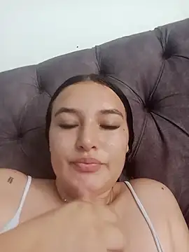 Celeste camila18 online show from 17, 5, 2026