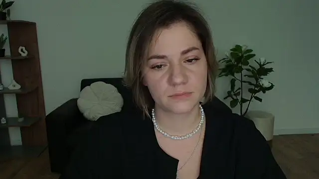 Snapshot of MariaSttone chatting on 4, 12, 2024 MariaSttone online show from 4, 12, 2024