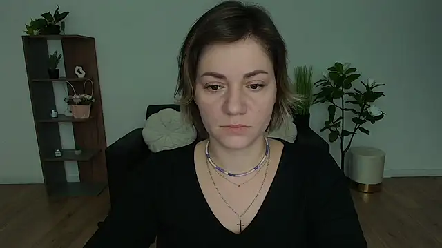 Snapshot of MariaSttone chatting on 11, 12, 2024 MariaSttone online show from 11, 12, 2024