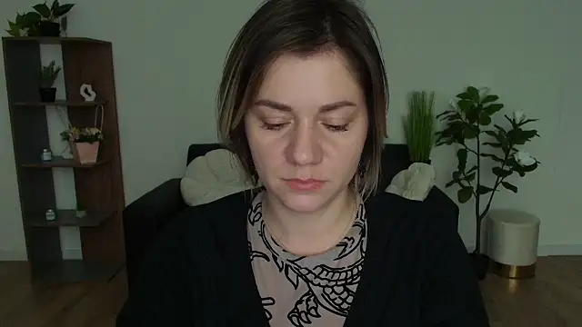 Snapshot of MariaSttone chatting on 17, 12, 2024 MariaSttone online show from 17, 12, 2024