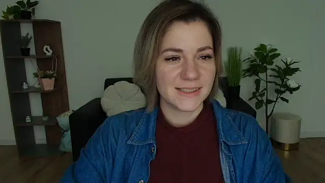 Snapshot of MariaSttone chatting on 24, 12, 2024 MariaSttone online show from 24, 12, 2024