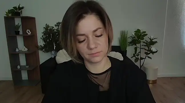 Snapshot of MariaSttone chatting on 4, 1, 2025 MariaSttone online show from 4, 1, 2025