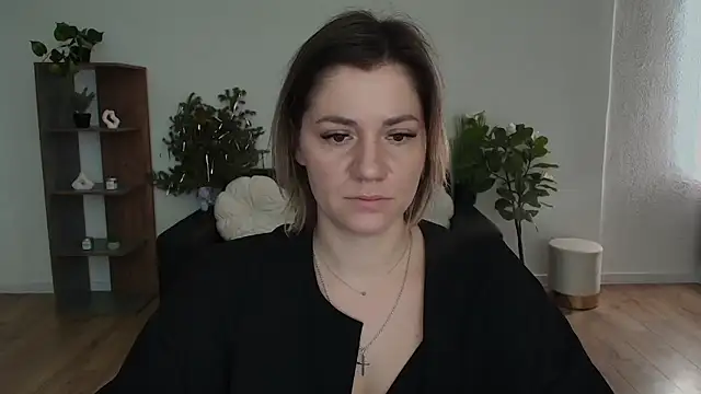 Snapshot of MariaSttone chatting on 10, 2, 2025 MariaSttone online show from 10, 2, 2025