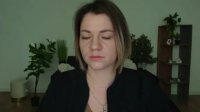 Snapshot of MariaSttone chatting on 17, 2, 2025 MariaSttone online show from 17, 2, 2025