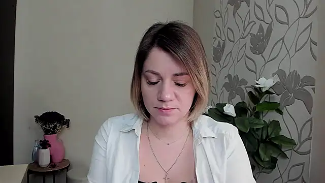 Snapshot of MariaSttone chatting on 25, 2, 2025 MariaSttone online show from 25, 2, 2025