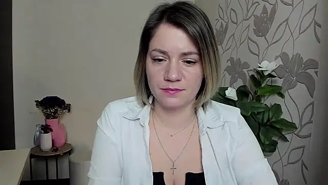 Snapshot of MariaSttone chatting on 25, 2, 2025 MariaSttone online show from 25, 2, 2025