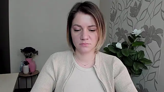 Snapshot of MariaSttone chatting on 28, 2, 2025 MariaSttone online show from 28, 2, 2025