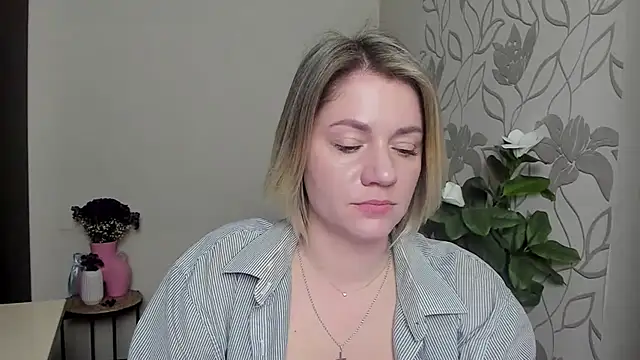 Snapshot of MariaSttone chatting on 11, 3, 2025 MariaSttone online show from 11, 3, 2025