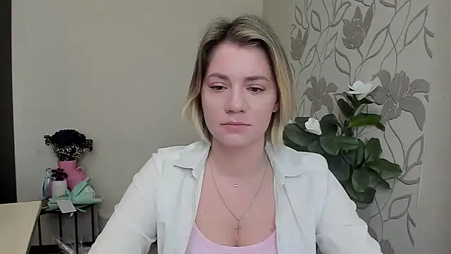 Snapshot of MariaSttone chatting on 12, 3, 2025 MariaSttone online show from 12, 3, 2025