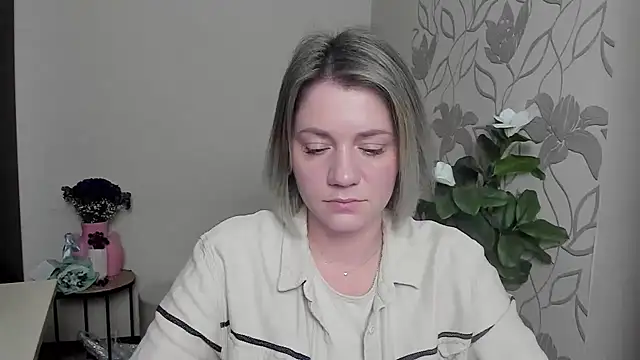 Snapshot of MariaSttone chatting on 13, 3, 2025 MariaSttone online show from 13, 3, 2025