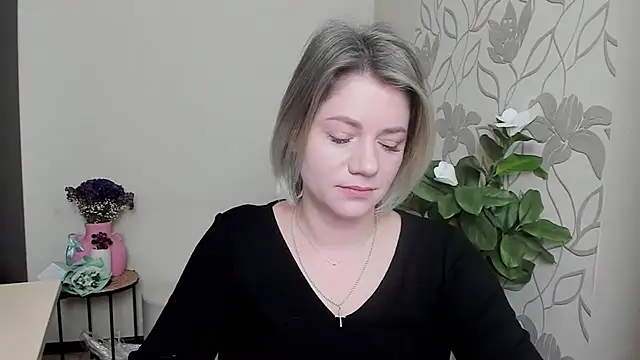 Snapshot of MariaSttone chatting on 14, 3, 2025 MariaSttone online show from 14, 3, 2025