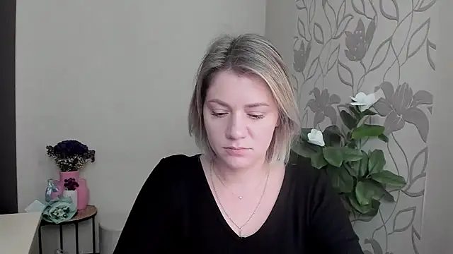 Snapshot of MariaSttone chatting on 14, 3, 2025 MariaSttone online show from 14, 3, 2025
