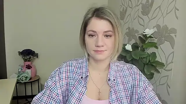 Snapshot of MariaSttone chatting on 19, 3, 2025 MariaSttone online show from 19, 3, 2025