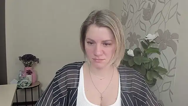 Snapshot of MariaSttone chatting on 20, 3, 2025 MariaSttone online show from 20, 3, 2025