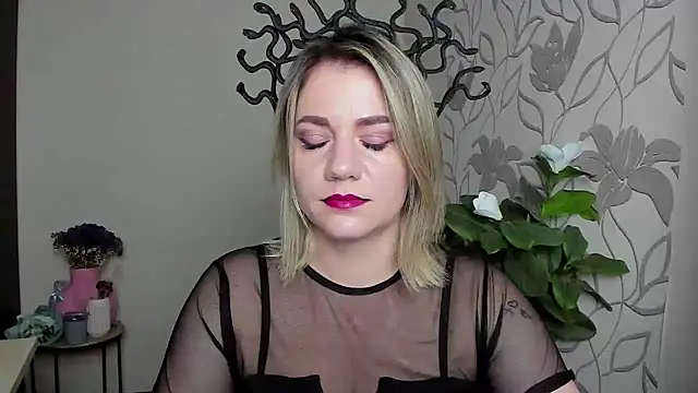 MariaSttone online show from 30, 10, 2025