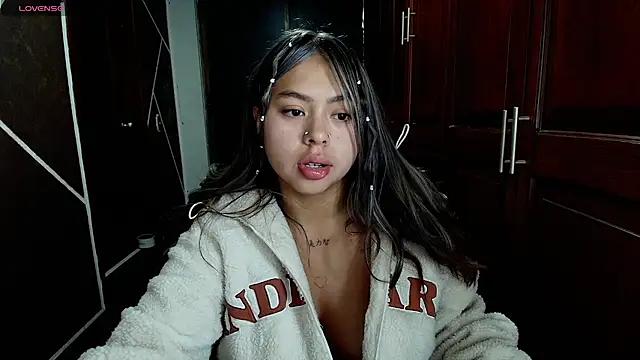 AntonellaRosee  online show from 16, 3, 2025